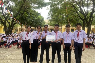 TRƯỜNG THCS NGUYỄN NGHIÊM TỰ HÀO TUYÊN DƯƠNG TẬP THỂ HỌC SINH LỚP 8A